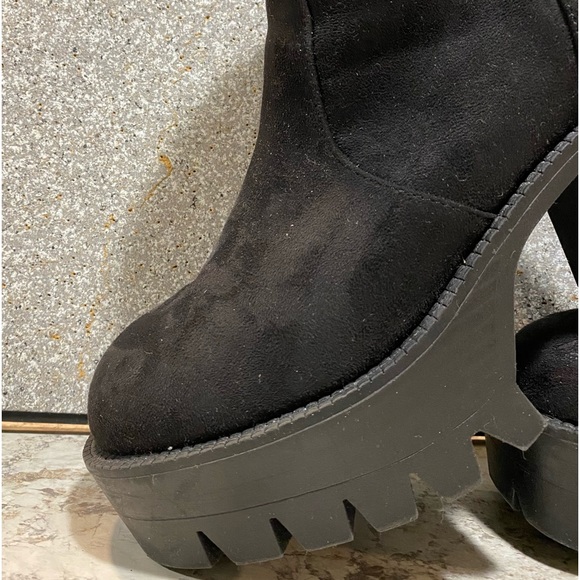 Rouge Helium Platform Boots size 8.5 - Picture 6 of 7